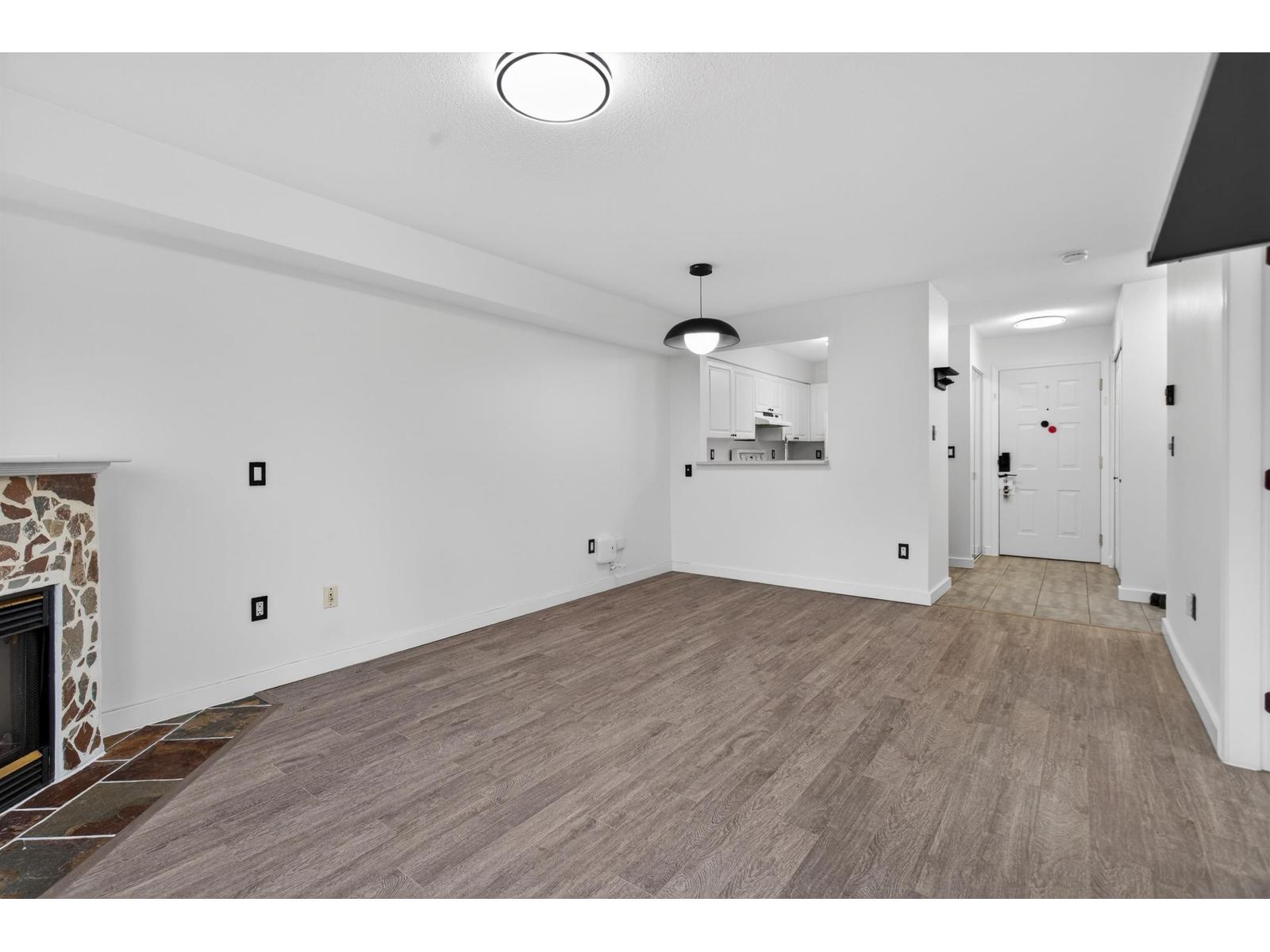 305 14377 103 Avenue, Surrey, British Columbia  V3T 5V5 - Photo 4 - R3083564