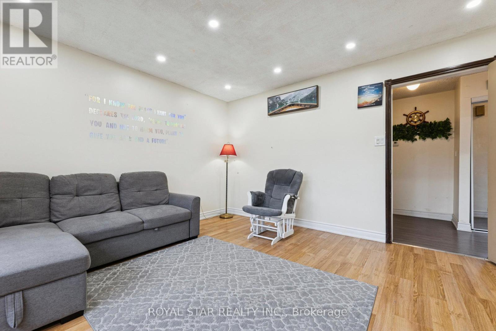 521 Gaylord Drive, Oshawa, Ontario  L1K 1L4 - Photo 9 - E12736856