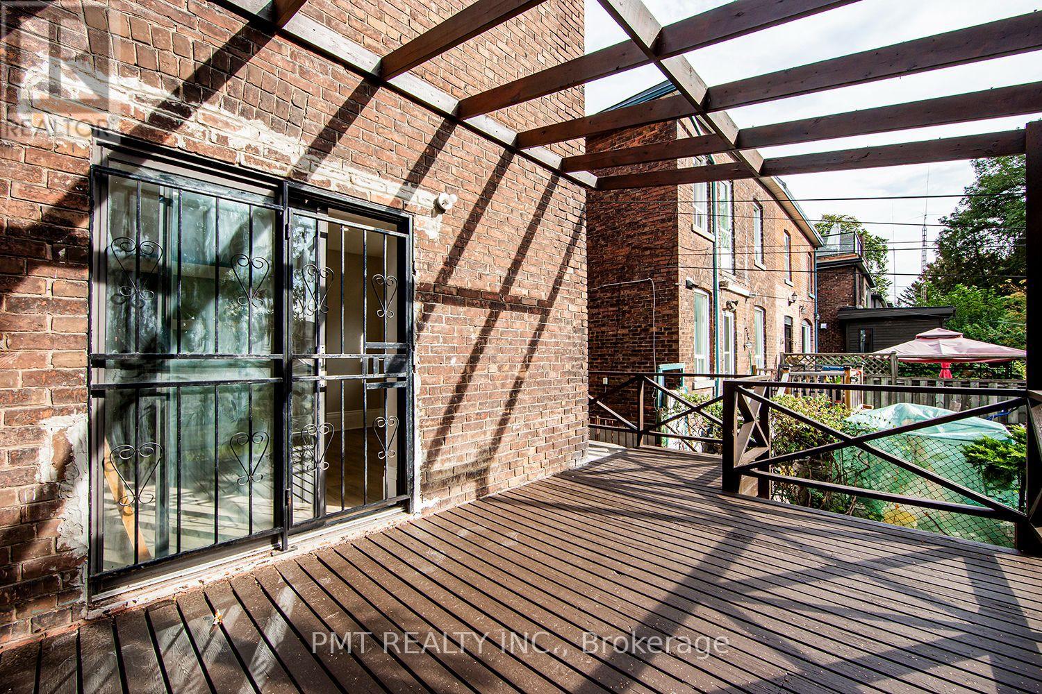 Main - 25 Sandford Avenue, Toronto, Ontario  M4L 2E6 - Photo 23 - E12736884