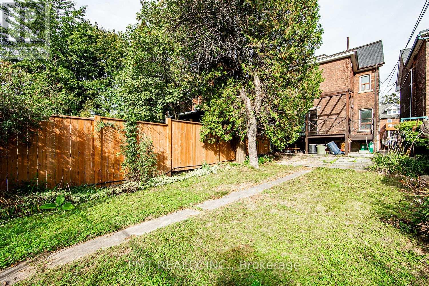 Main - 25 Sandford Avenue, Toronto, Ontario  M4L 2E6 - Photo 26 - E12736884