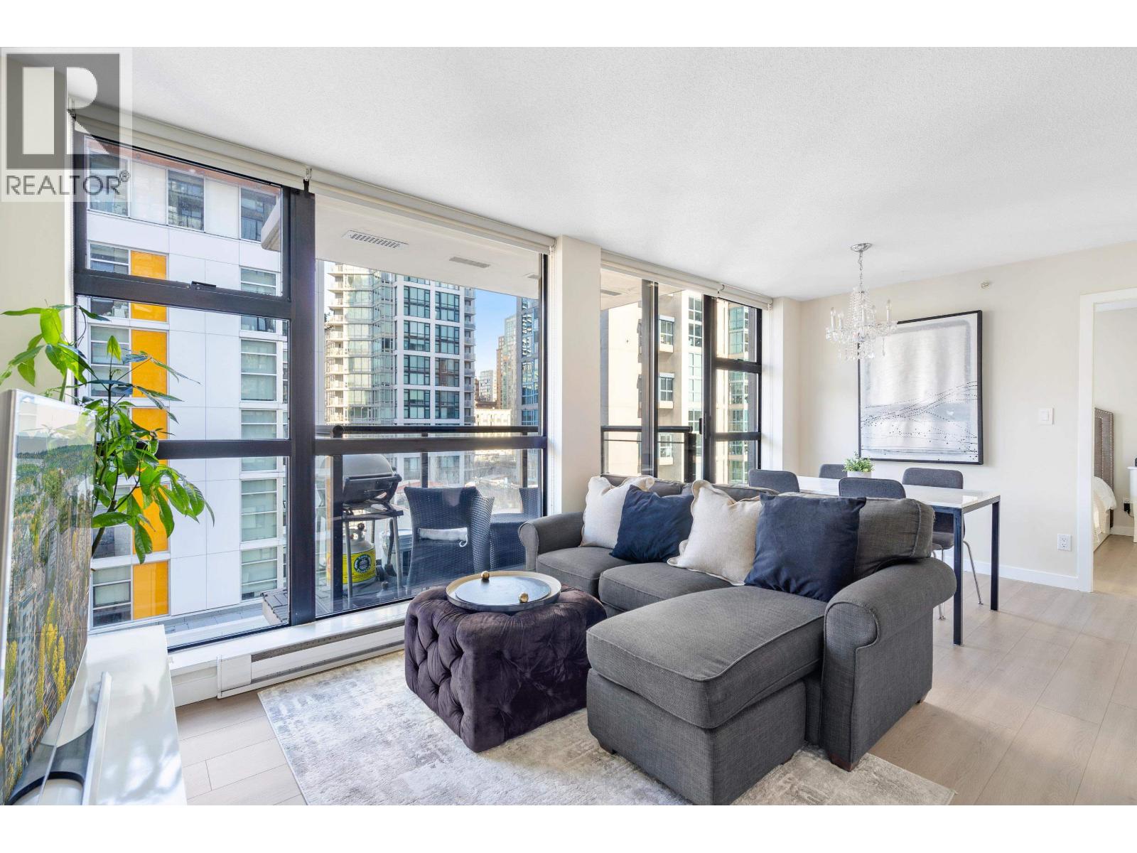 1009 1295 Richards Street, Vancouver, British Columbia  V6B 1B7 - Photo 1 - R3084118