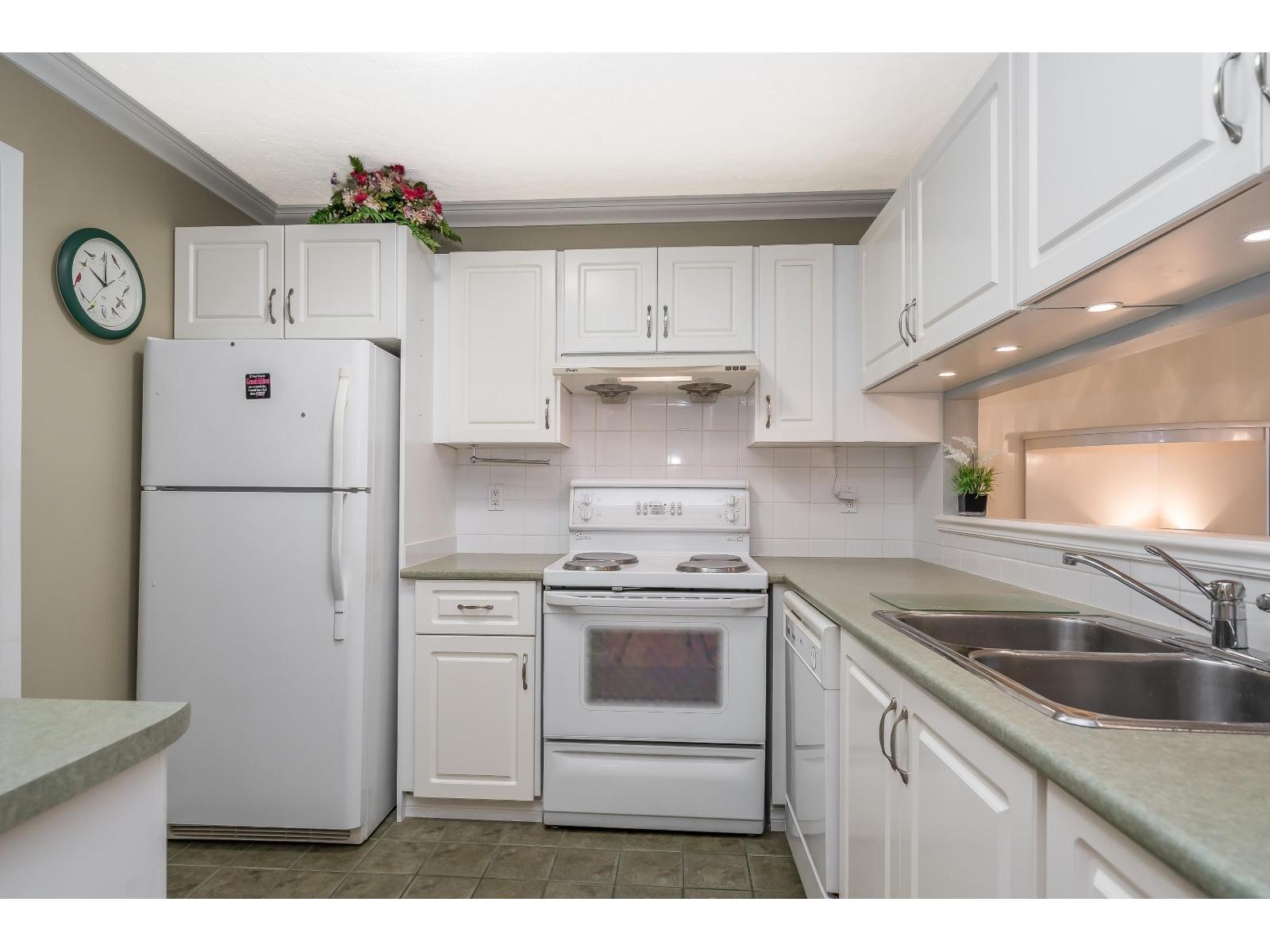 112 15275 19 Avenue, Surrey, British Columbia  V4A 1X6 - Photo 11 - R3082934