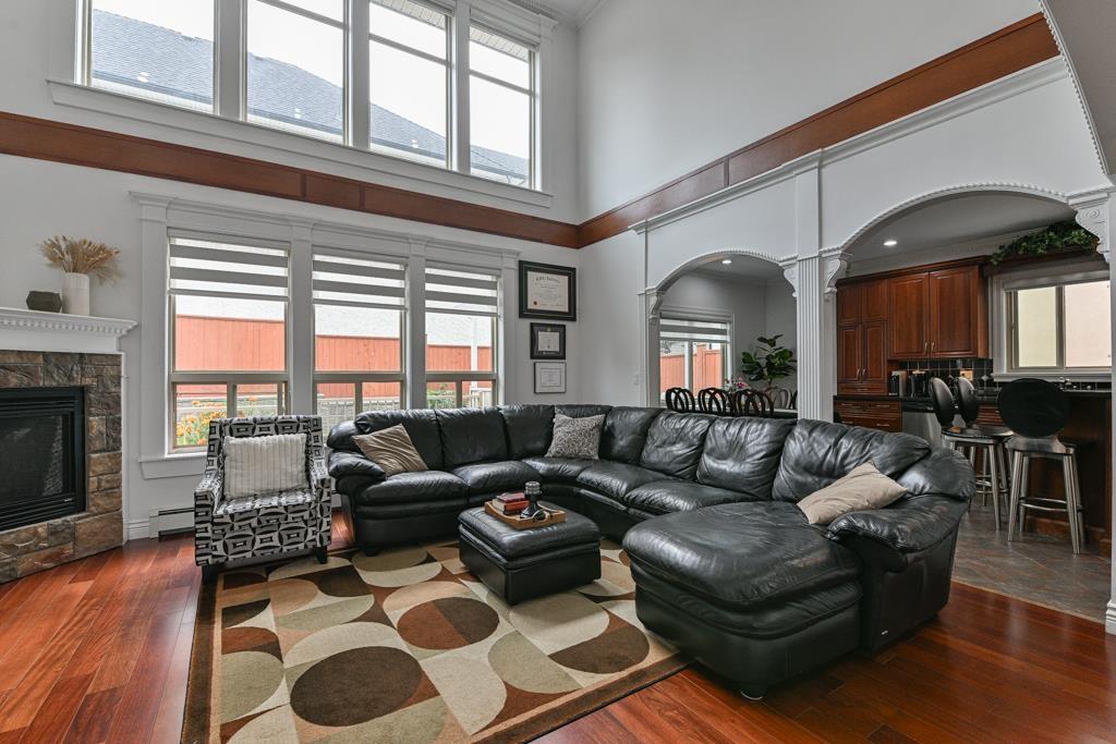 31496 Cougar Court, Abbotsford, British Columbia  V2T 6M7 - Photo 9 - R3083808