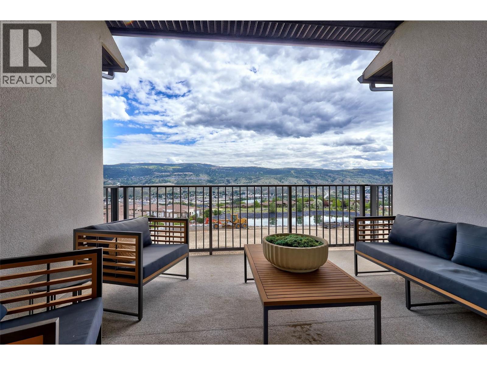 5050 Sun Rivers Drive, Kamloops, British Columbia V2H 0E7 - Photo 28 - 10374173