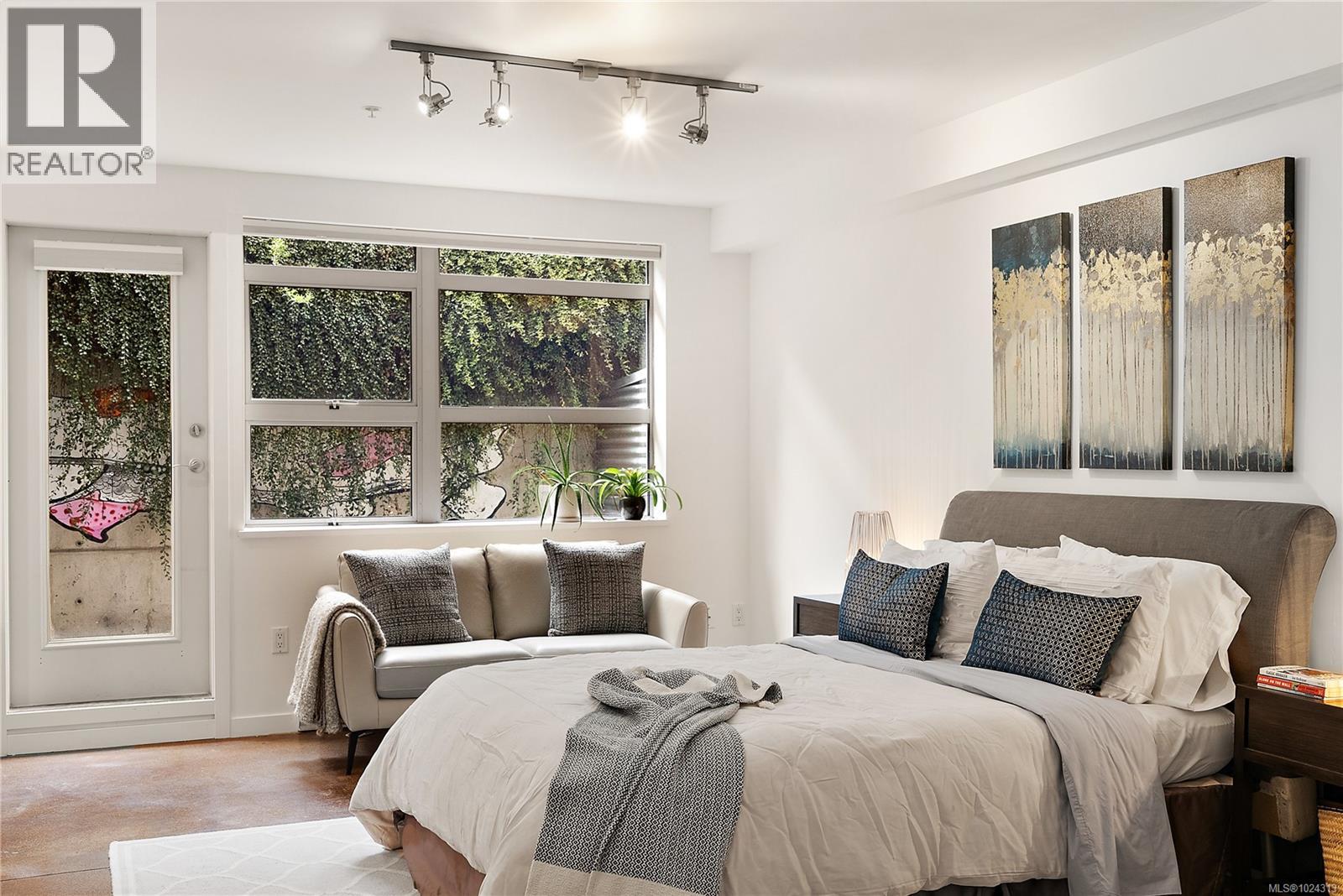 8 821 Tyee Rd, Victoria, British Columbia  V9A 7R2 - Photo 10 - 1024313