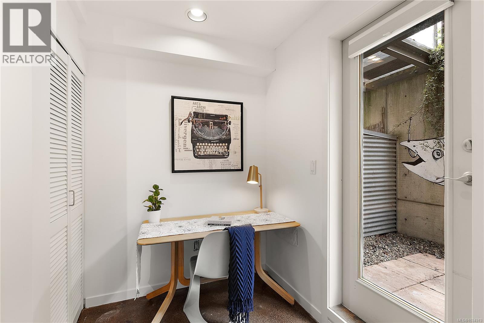 8 821 Tyee Rd, Victoria, British Columbia  V9A 7R2 - Photo 14 - 1024313