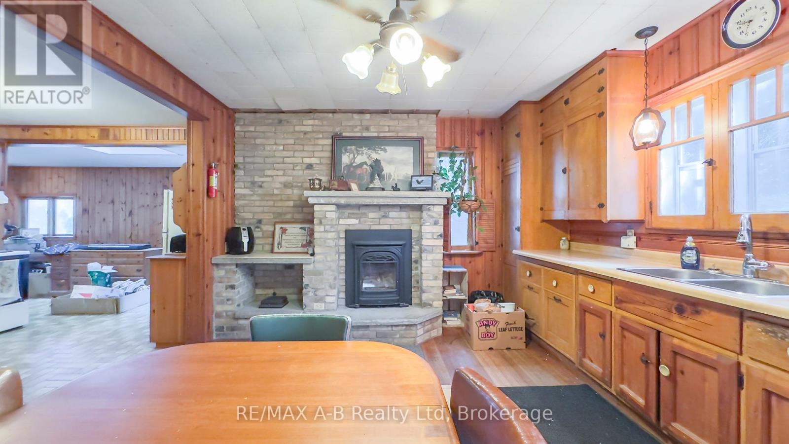 4740 16 Line, Perth South, Ontario  N4X 1C9 - Photo 13 - X12420151