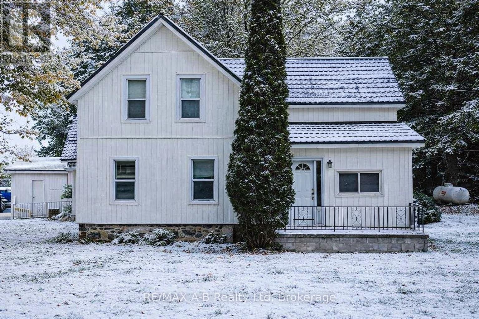 4740 16 LINE, Perth South, Ontario