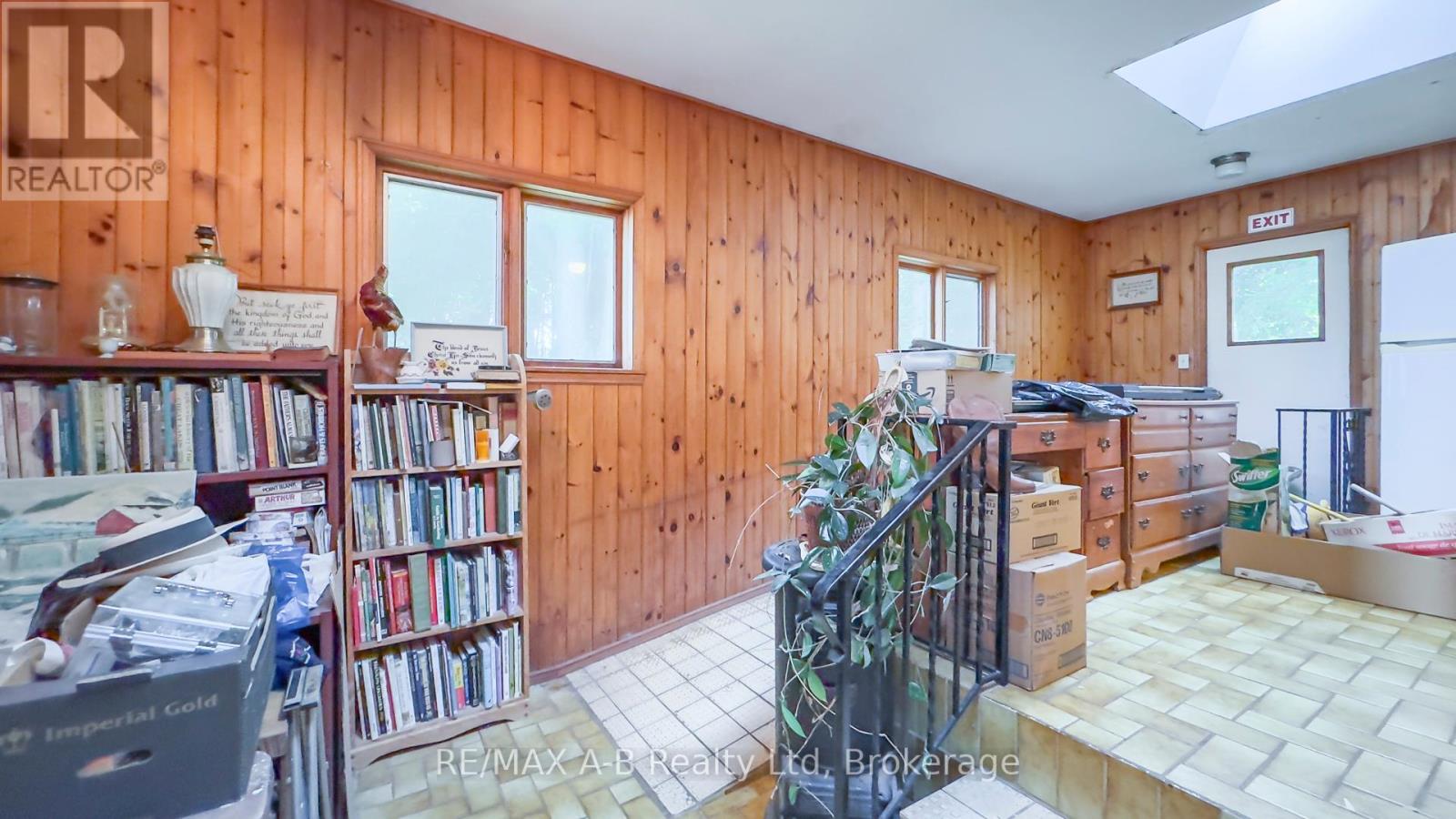 4740 16 Line, Perth South, Ontario  N4X 1C9 - Photo 7 - X12420151