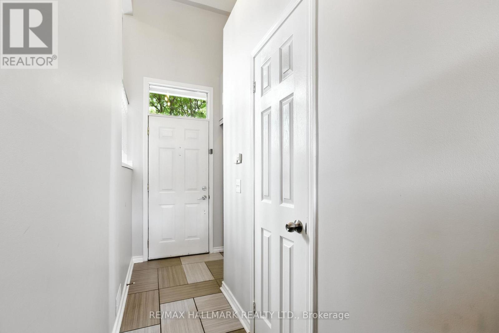 568 Legresley Lane, Newmarket, Ontario  L3Y 8R8 - Photo 24 - N12736844