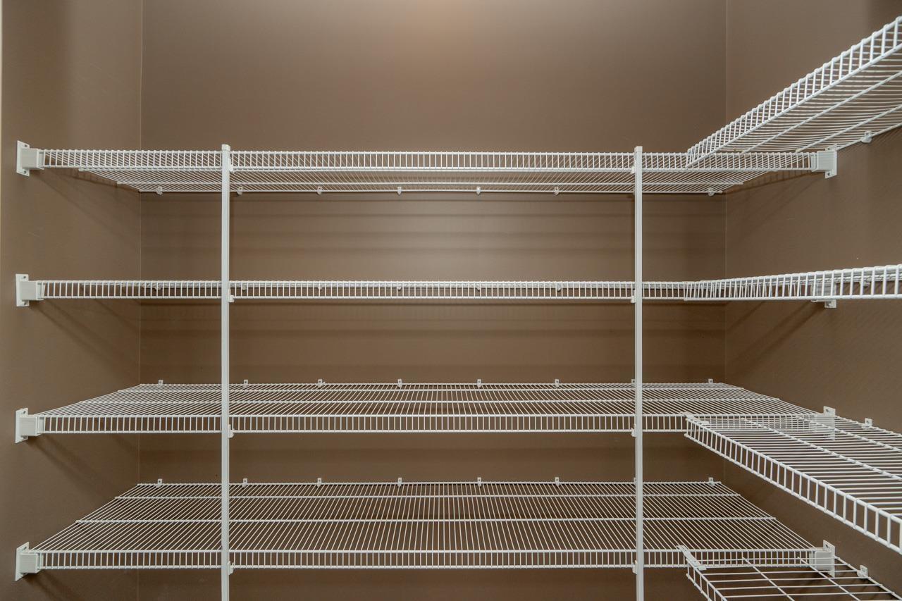 6991 197b Street, Langley, British Columbia  V2Y 3B1 - Photo 14 - R3083560