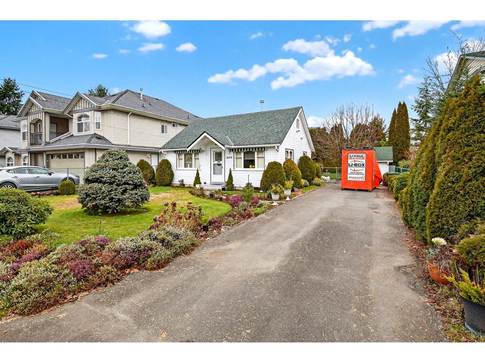 18753 60 Avenue, Surrey, British Columbia  V3S 4N9 - Photo 2 - R3083165