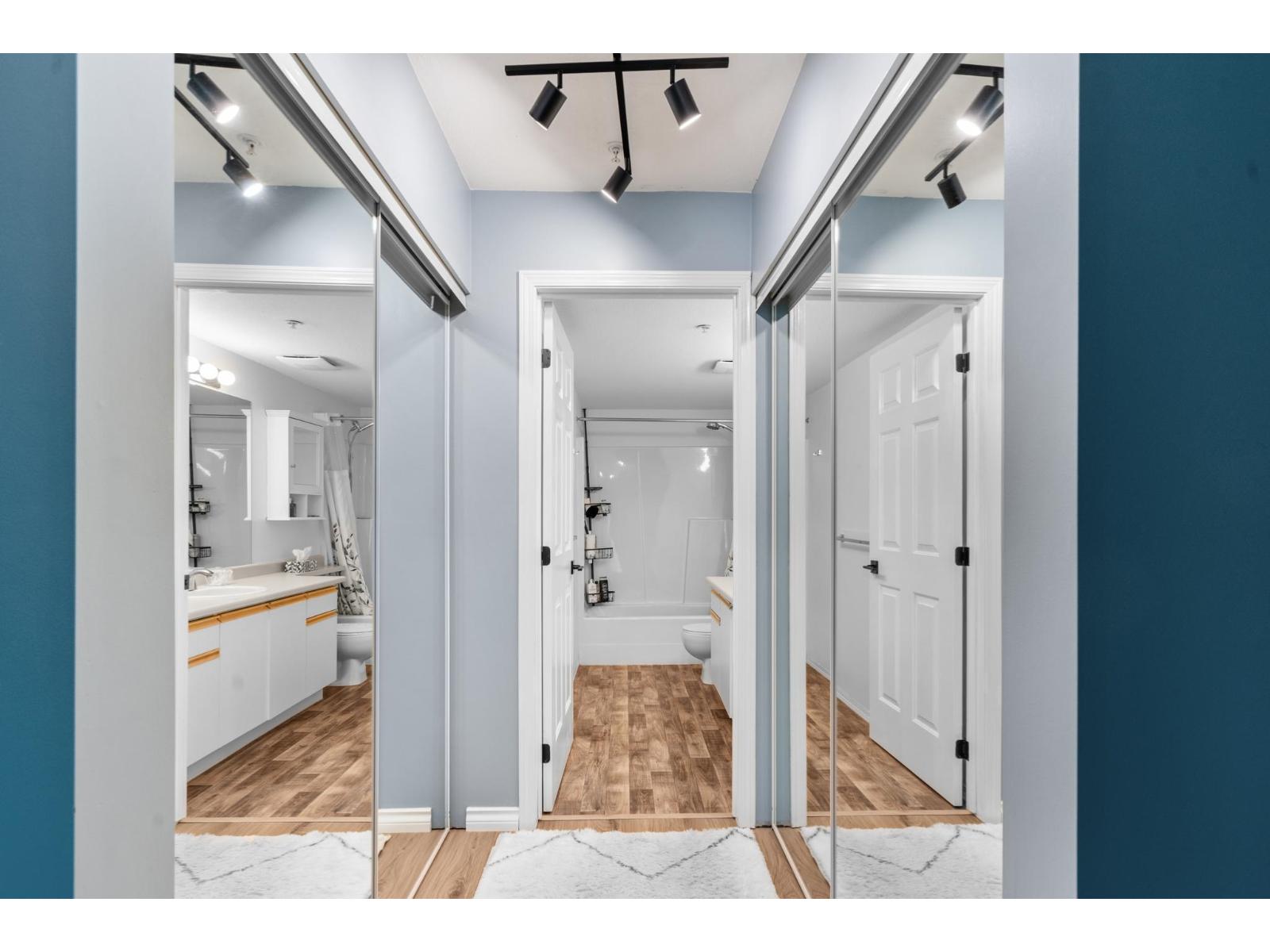 208 20881 56 Avenue, Langley, British Columbia  V3A 3Z3 - Photo 12 - R3083180