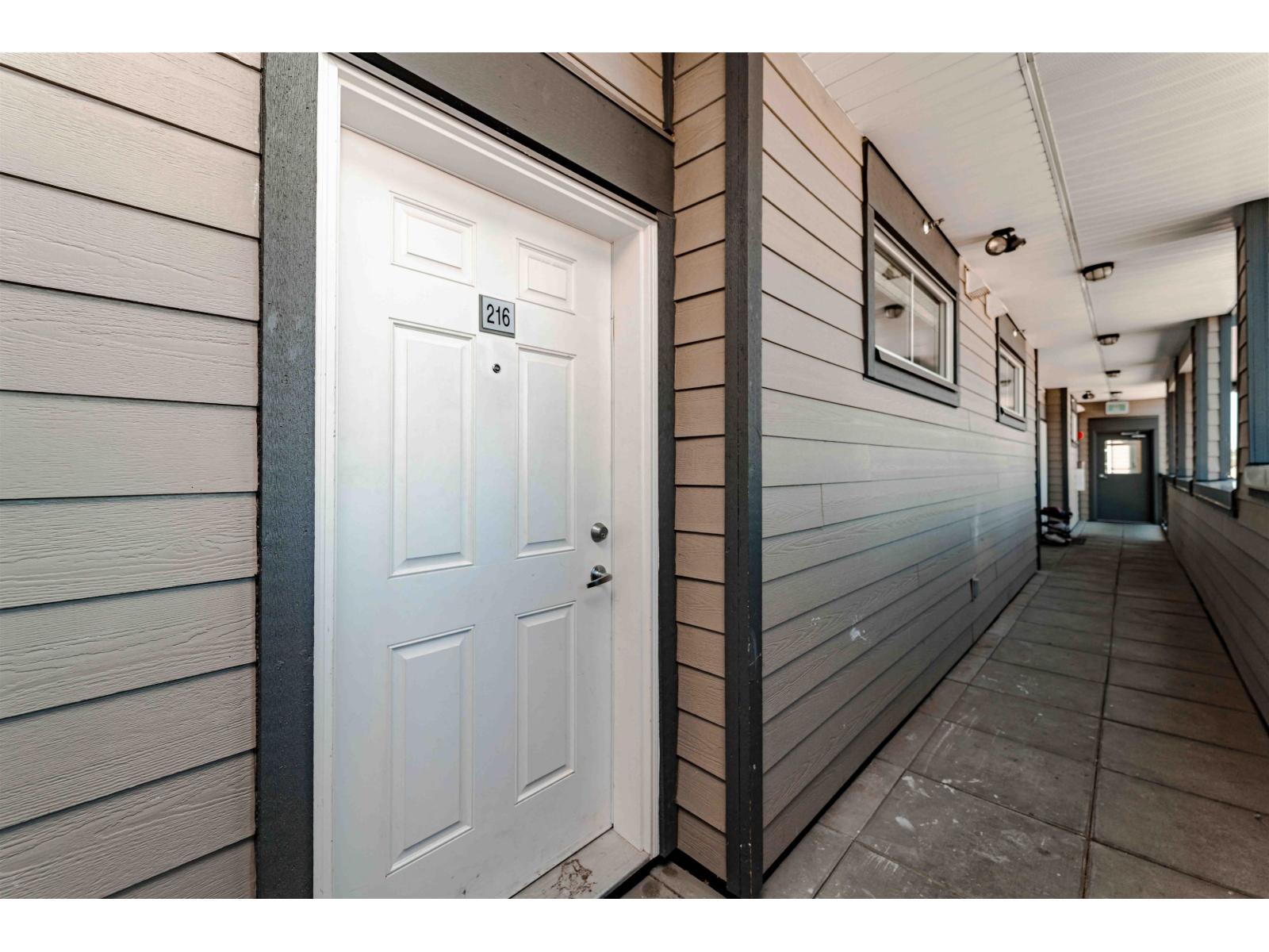 216 32083 Hillcrest Avenue, Abbotsford, British Columbia  V2T 1S3 - Photo 2 - R3083770