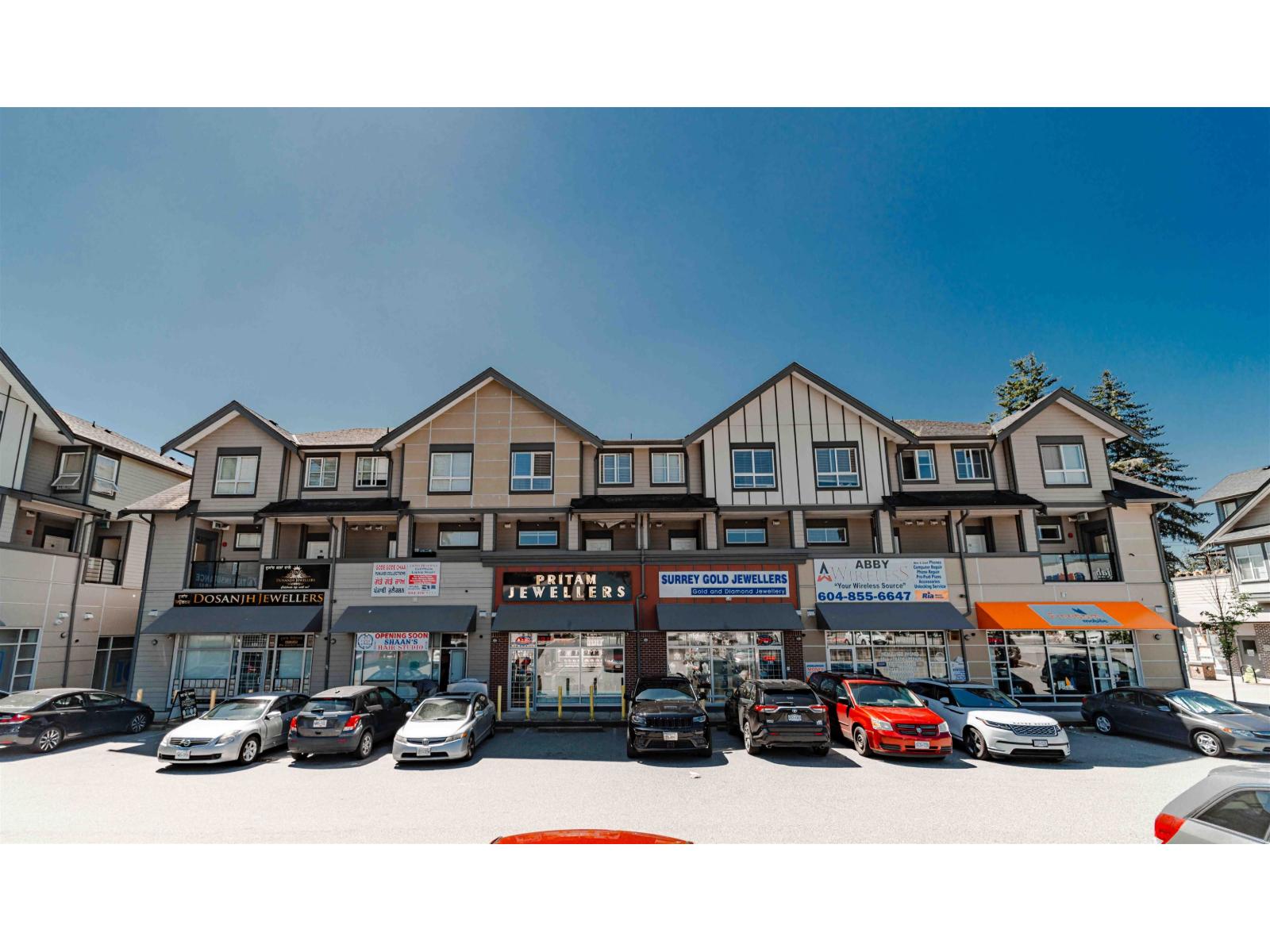 216 32083 Hillcrest Avenue, Abbotsford, British Columbia  V2T 1S3 - Photo 1 - R3083770