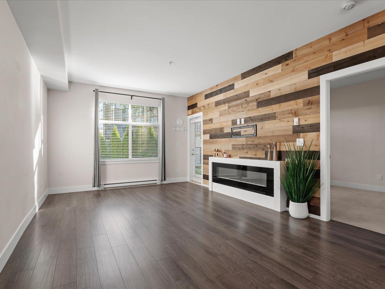 101 14605 Mcdougall Drive, Surrey, British Columbia  V4P 0G7 - Photo 5 - R3083886