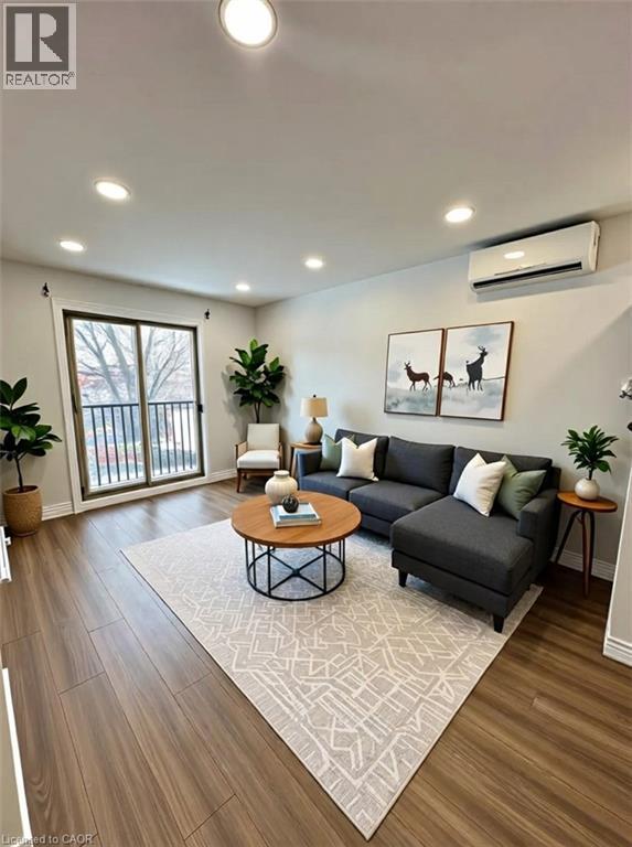 28 Victoria Avenue N Unit# 207, Hamilton, Ontario  L8L 5E1 - Photo 3 - 40801214