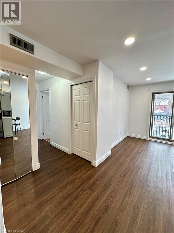 28 Victoria Avenue N Unit# 207, Hamilton, Ontario  L8L 5E1 - Photo 7 - 40801214