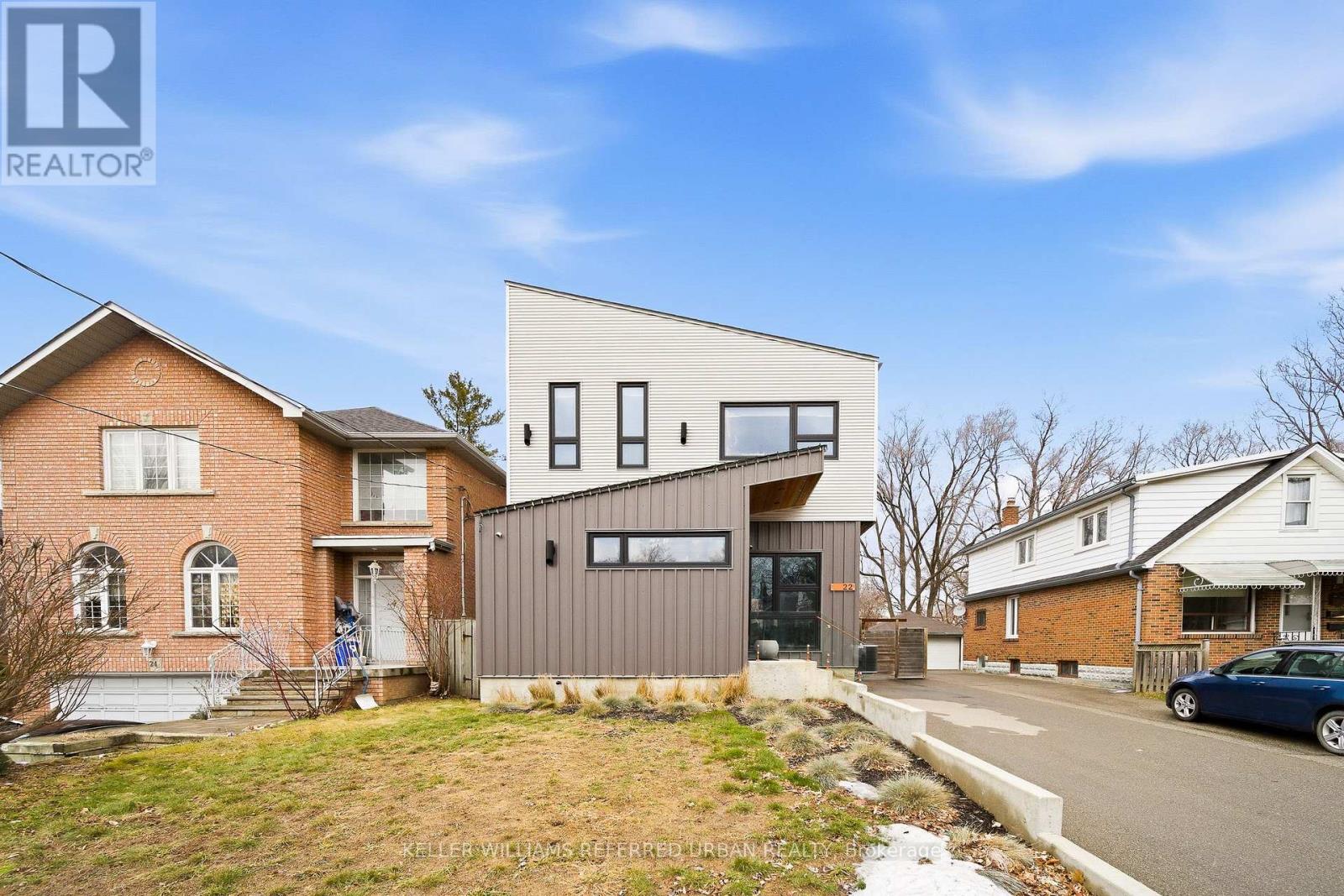 22 Daniels Street, Toronto, Ontario  M8Y 1L8 - Photo 2 - W12736838