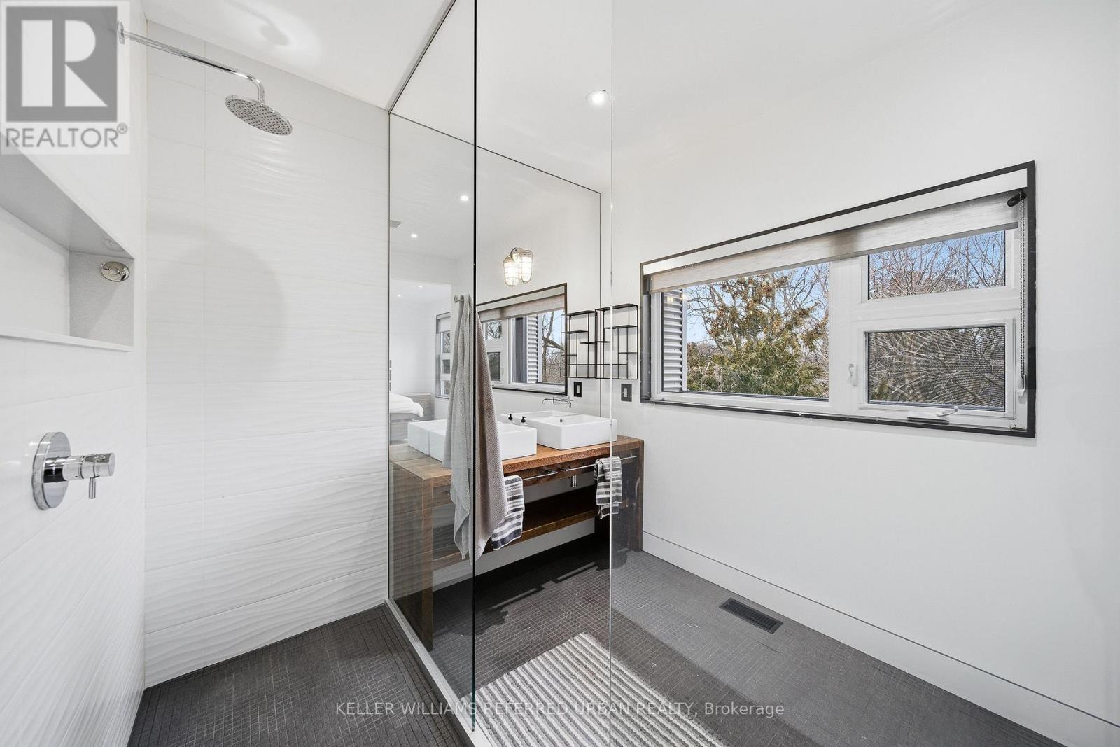 22 Daniels Street, Toronto, Ontario  M8Y 1L8 - Photo 31 - W12736838