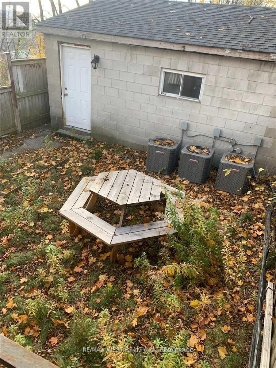 Unit 2 - 2a Fort Rouille Street, Toronto, Ontario  M6K 2C1 - Photo 10 - W12736866