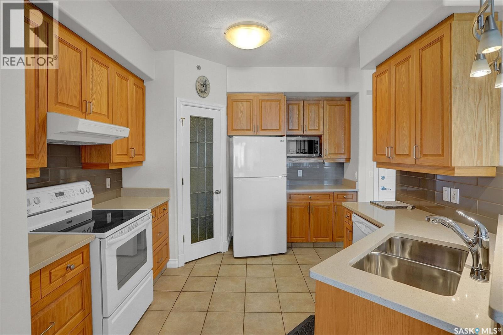 403 3101 Renfrew Crescent E, Regina, Saskatchewan  S4V 3B6 - Photo 6 - SK027528