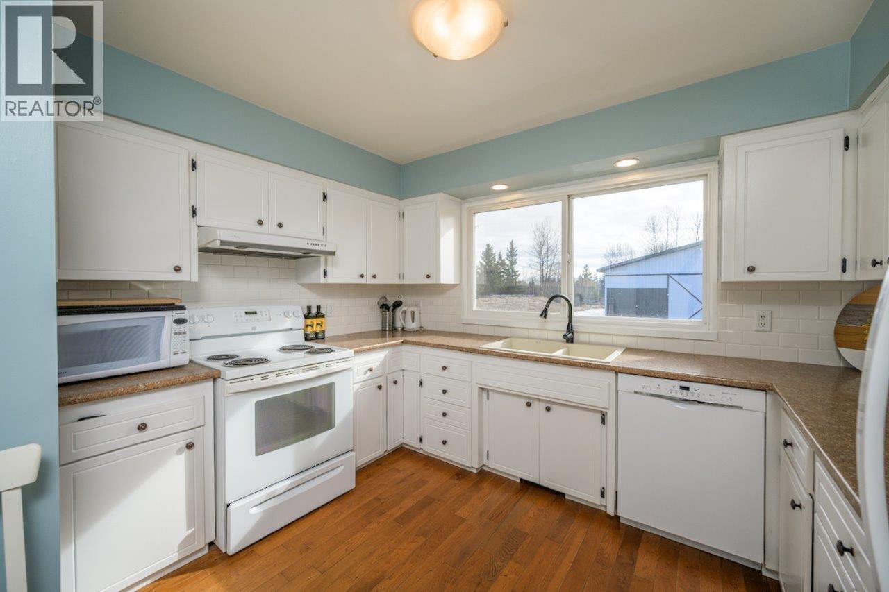 5503 Cranbrook Hill Road, Prince George, British Columbia  V2M 7C8 - Photo 9 - R3083449