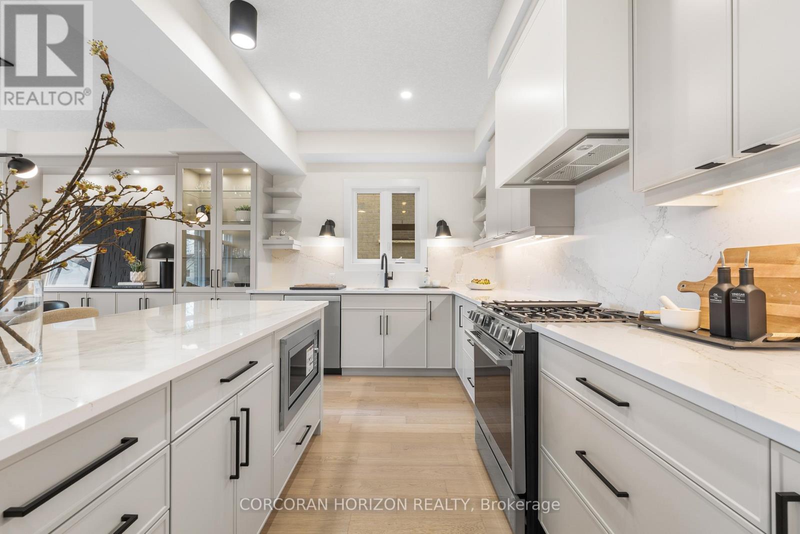 83 Dunnigan Drive, Kitchener, Ontario  N2B 3W5 - Photo 12 - X12736836