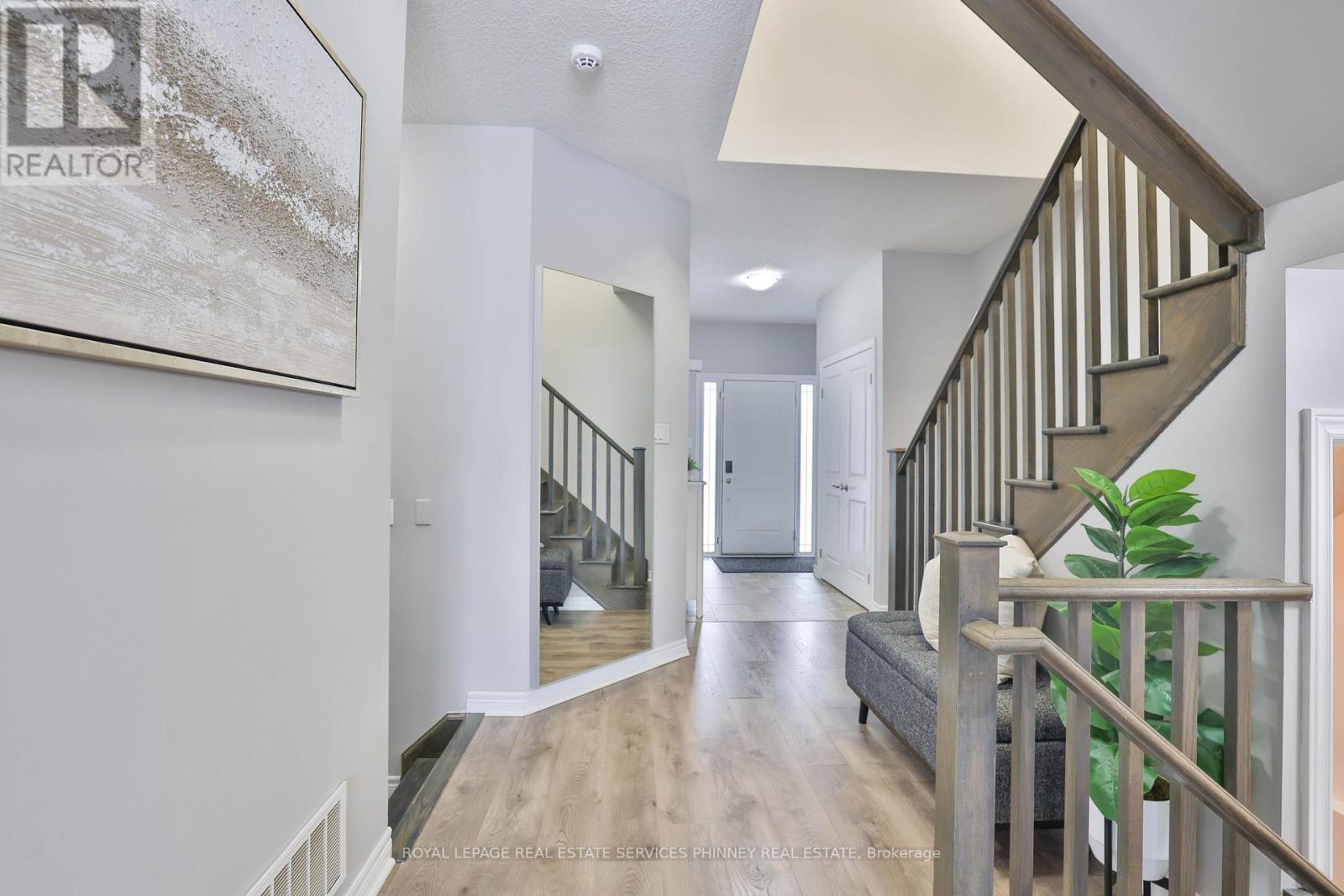 15 Cutts Crescent, Hamilton, Ontario  L0R 1C0 - Photo 12 - X12736906