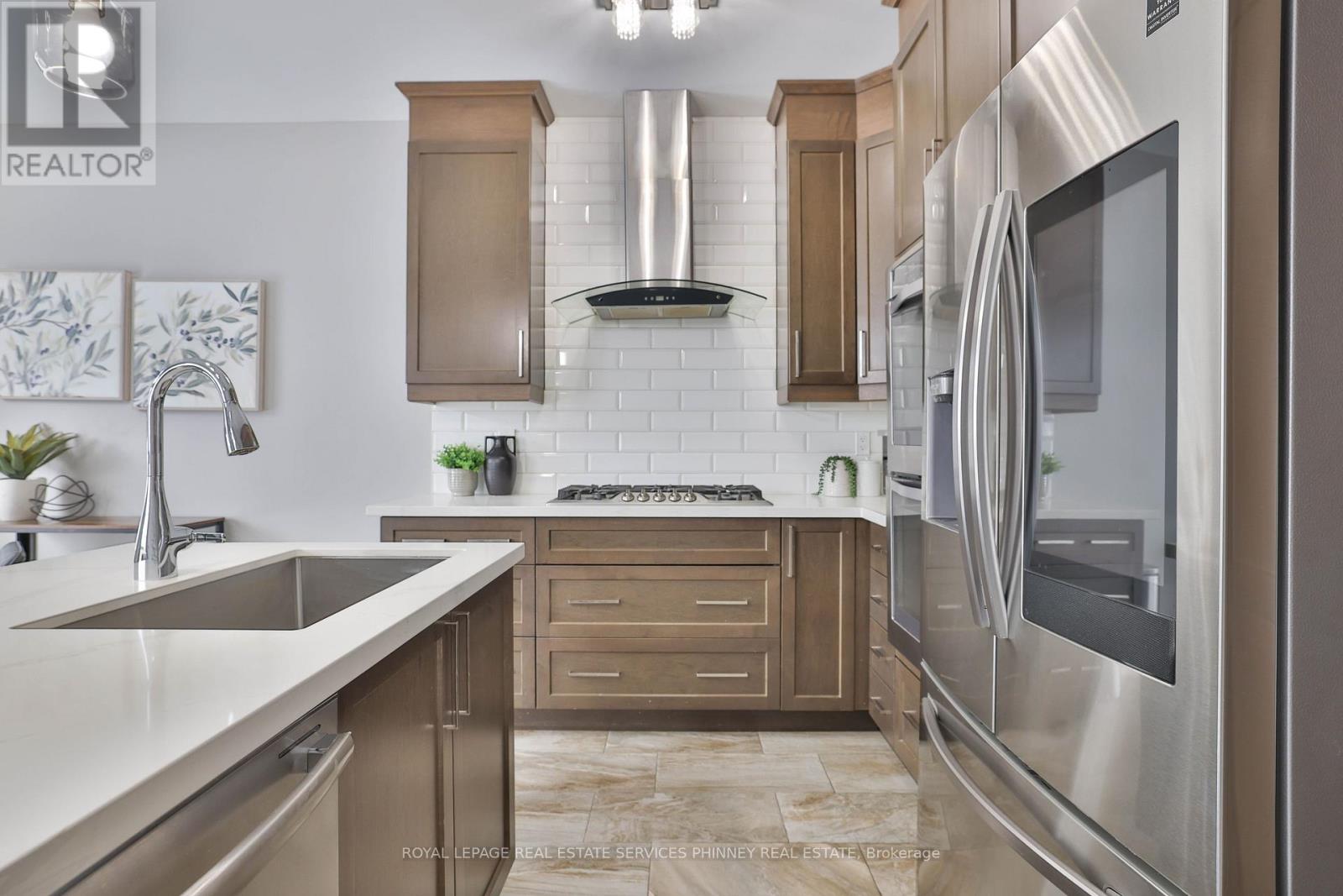 15 Cutts Crescent, Hamilton, Ontario  L0R 1C0 - Photo 9 - X12736906