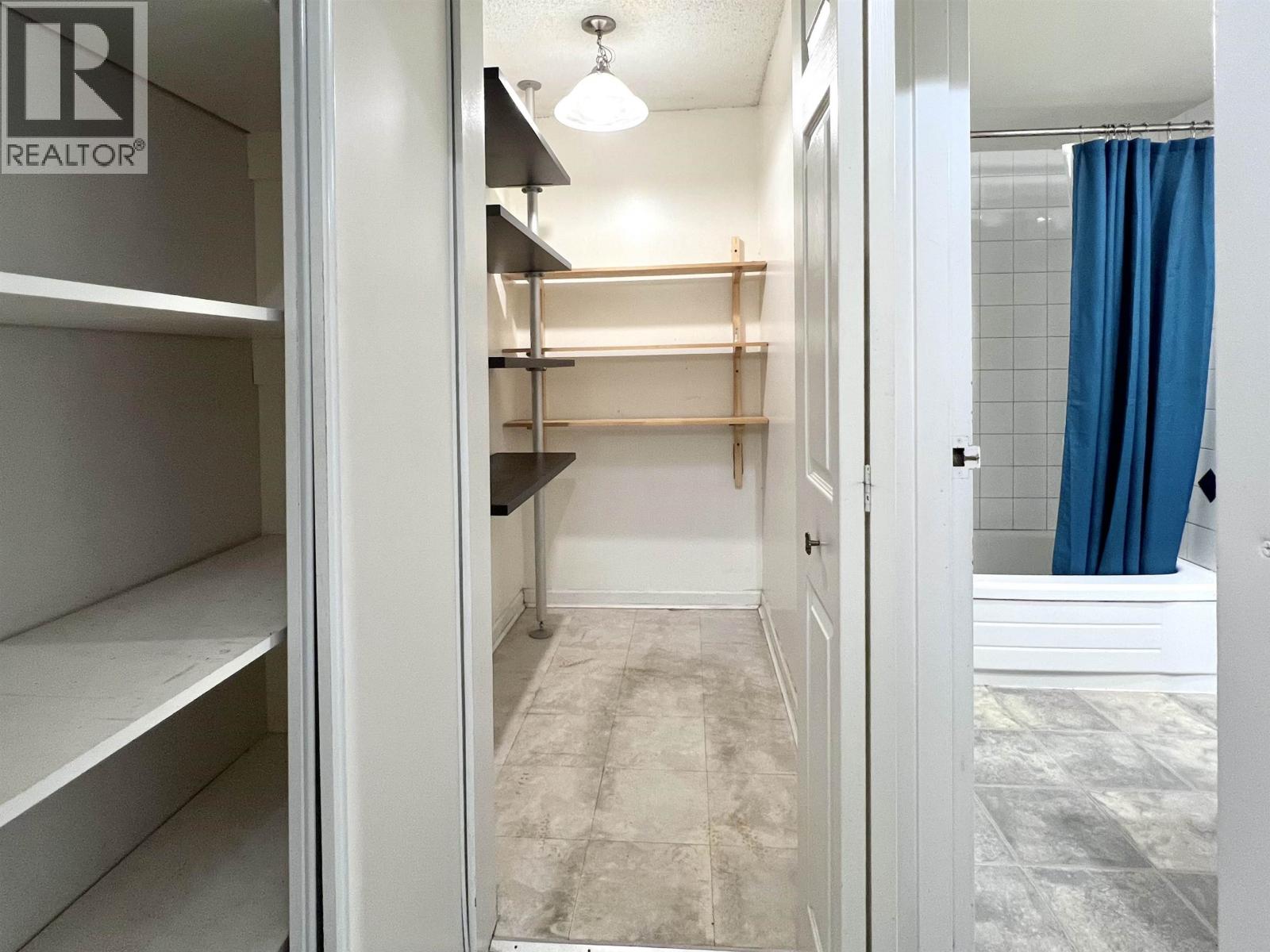 208 1955 Woodway Place, Burnaby, British Columbia  V5B 4S5 - Photo 10 - R3076050