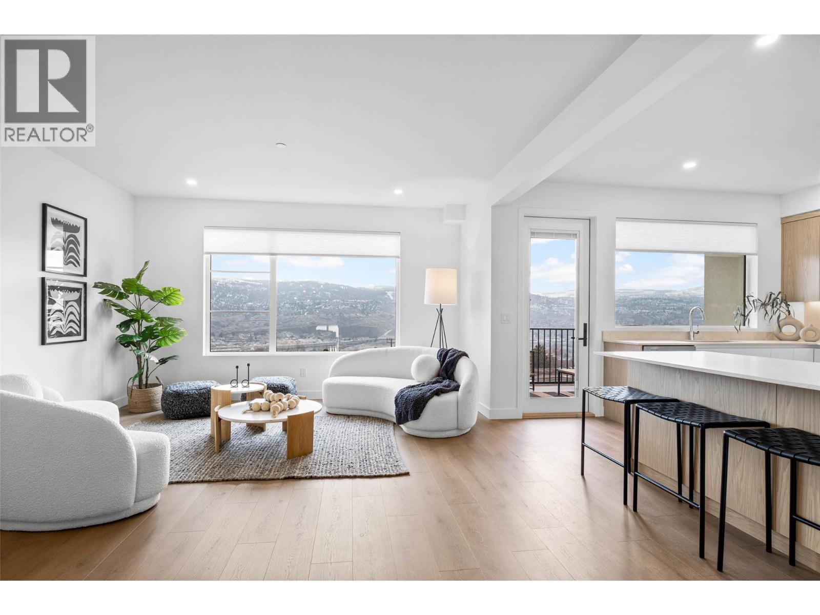 5044 Sun Rivers Drive, Kamloops, British Columbia  V2H 0E7 - Photo 6 - 10374178