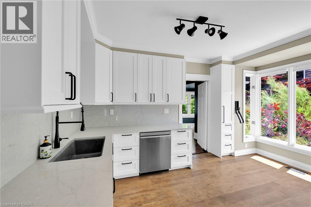 14 Robinson Street S, Grimsby, Ontario  L3M 3C4 - Photo 16 - 40799757