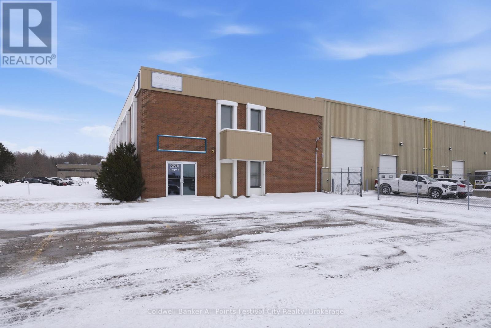 1 - 220 Huckins Street, Goderich, Ontario  N7A 3X8 - Photo 1 - X12736954