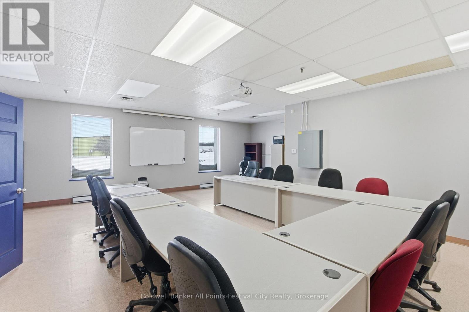 1 - 220 Huckins Street, Goderich, Ontario  N7A 3X8 - Photo 8 - X12736954