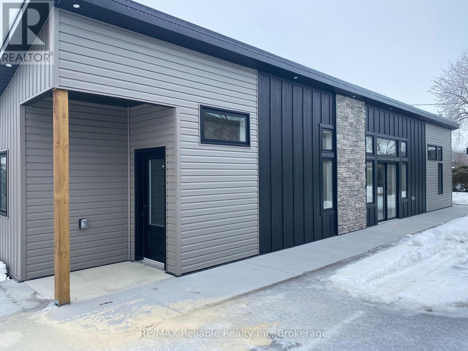 30 Main Street, Huron East, Ontario  N0K 1W0 - Photo 7 - X12736998