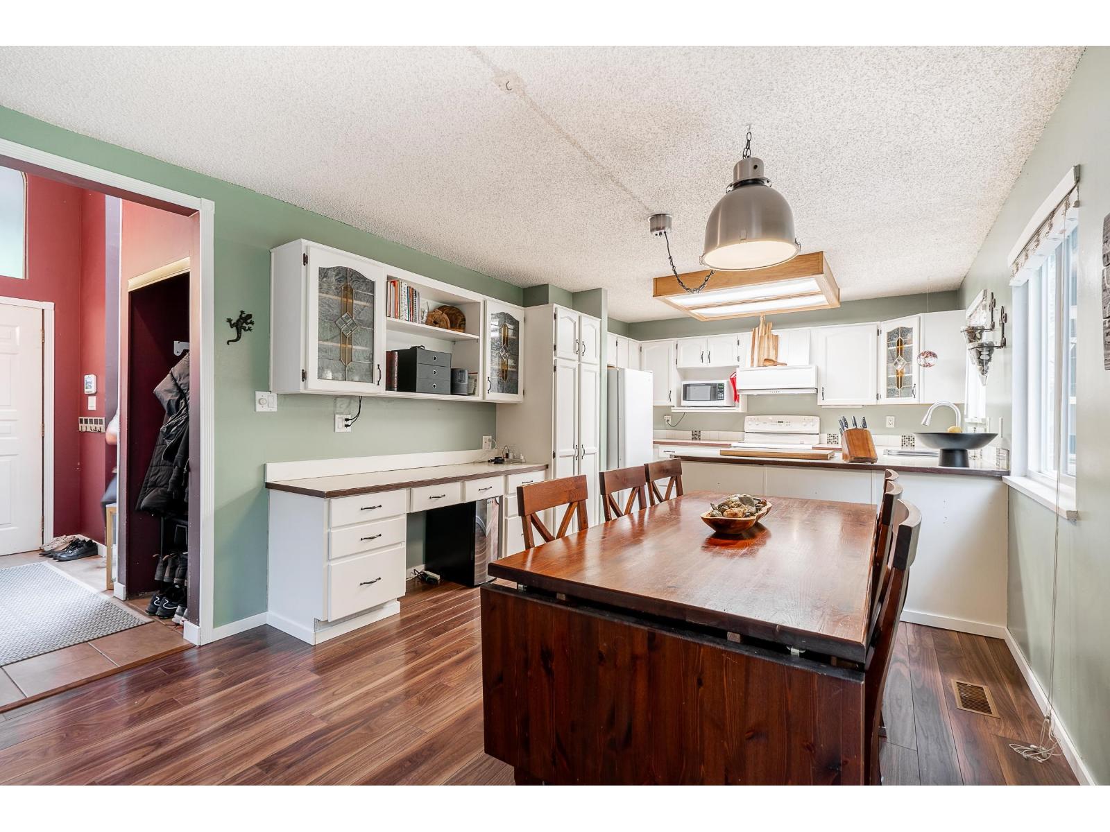 8370 Sheaves Road, Delta, British Columbia  V4C 3X1 - Photo 5 - R3079132