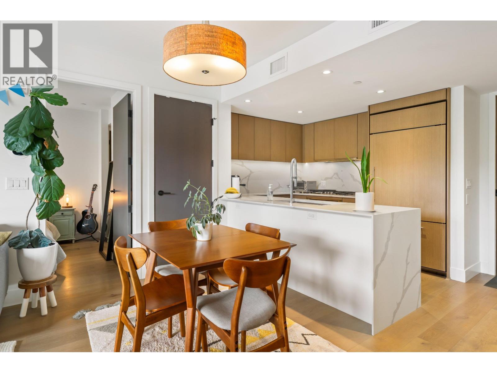 201 5089 Quebec Street, Vancouver, British Columbia  V5W 0E5 - Photo 3 - R3084129