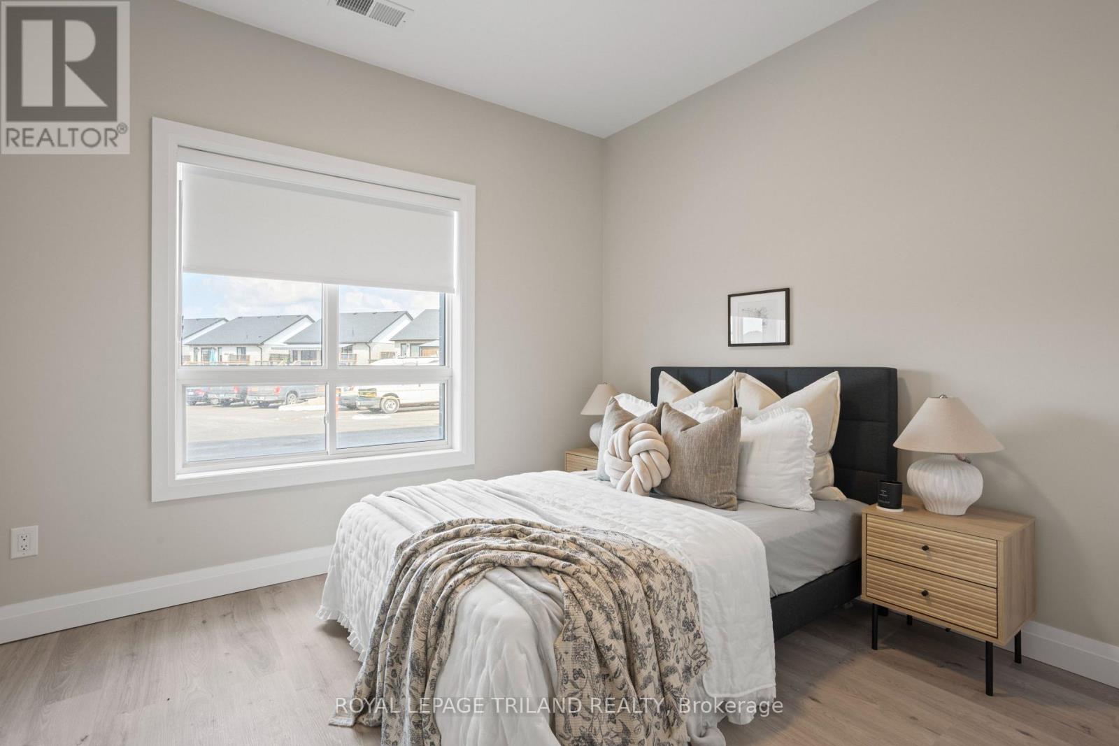 101 - 33318 Richmond Street, Lucan Biddulph, Ontario  N0M 2J0 - Photo 23 - X12737052