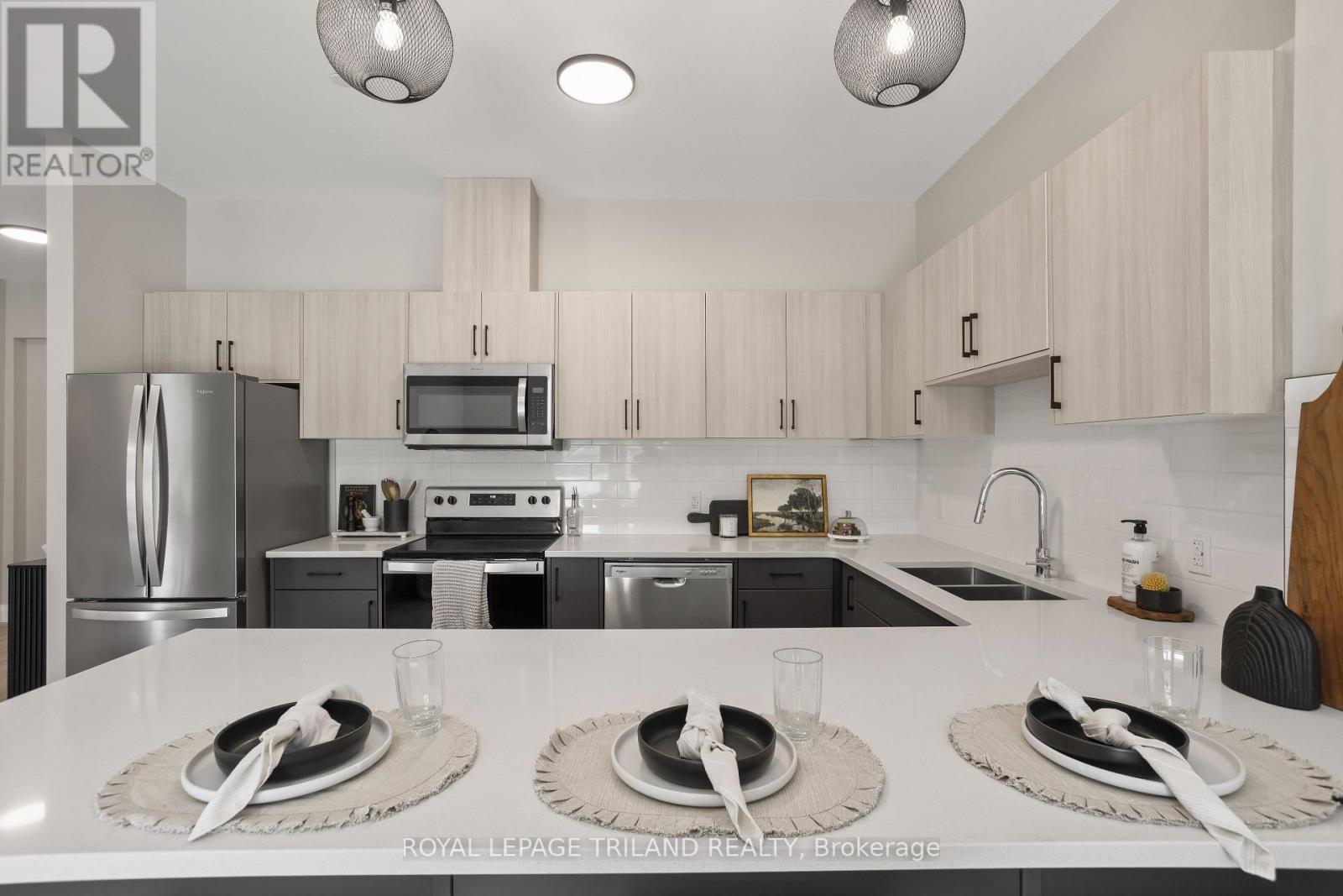 308 - 33318 Richmond Street, Lucan Biddulph, Ontario  N0M 2J0 - Photo 21 - X12737058