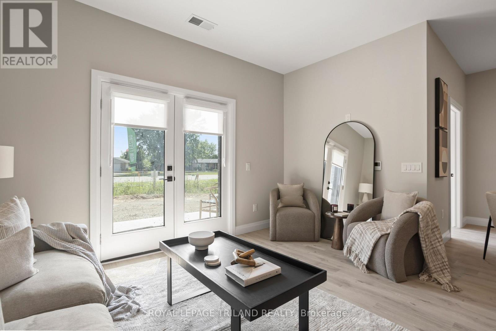 308 - 33318 Richmond Street, Lucan Biddulph, Ontario  N0M 2J0 - Photo 9 - X12737058