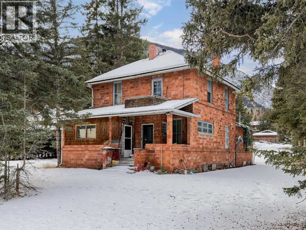 119 Spray Avenue, Banff, Alberta  T1L 1H1 - Photo 2 - A2282362