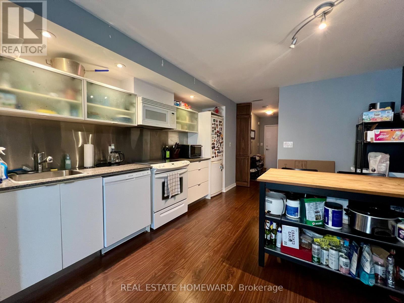 1916 - 4k Spadina Avenue, Toronto, Ontario  M5V 3Y9 - Photo 3 - C12737026