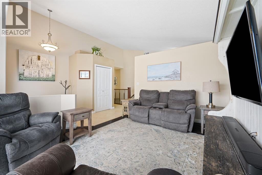 3904 63 Avenue, Lloydminster, Alberta  T9V 2X8 - Photo 6 - A2282095