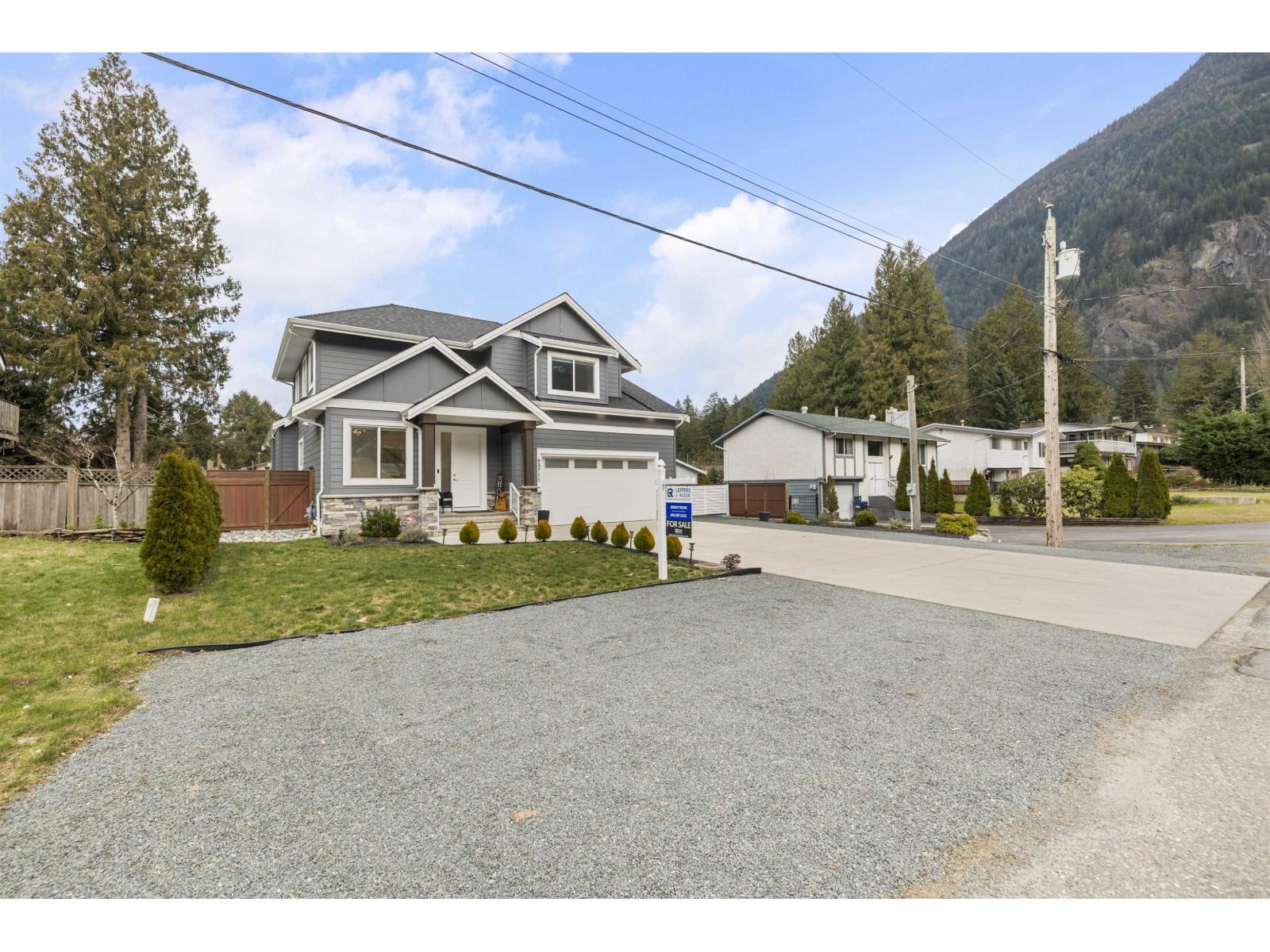 63711 Rosewood Avenue, Hope, Hope, British Columbia  V0X 1L2 - Photo 2 - R3081983