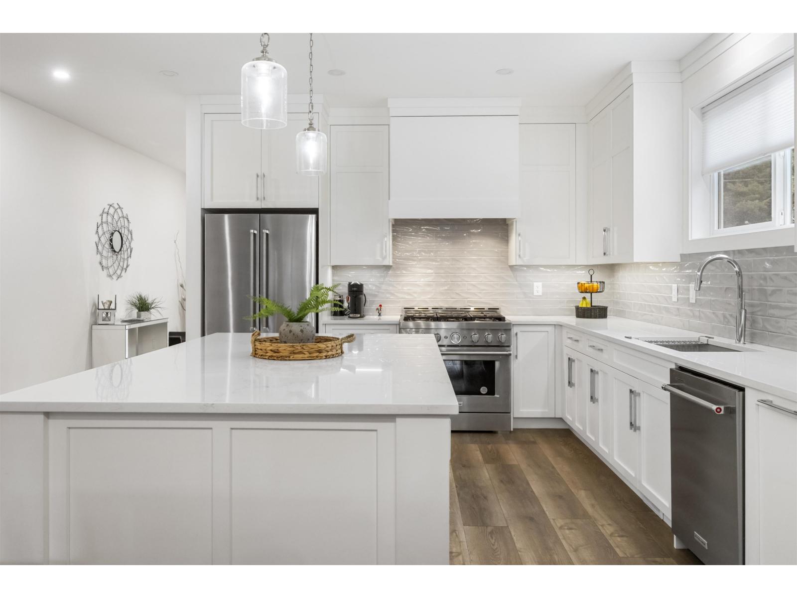 63711 Rosewood Avenue, Hope, Hope, British Columbia  V0X 1L2 - Photo 8 - R3081983