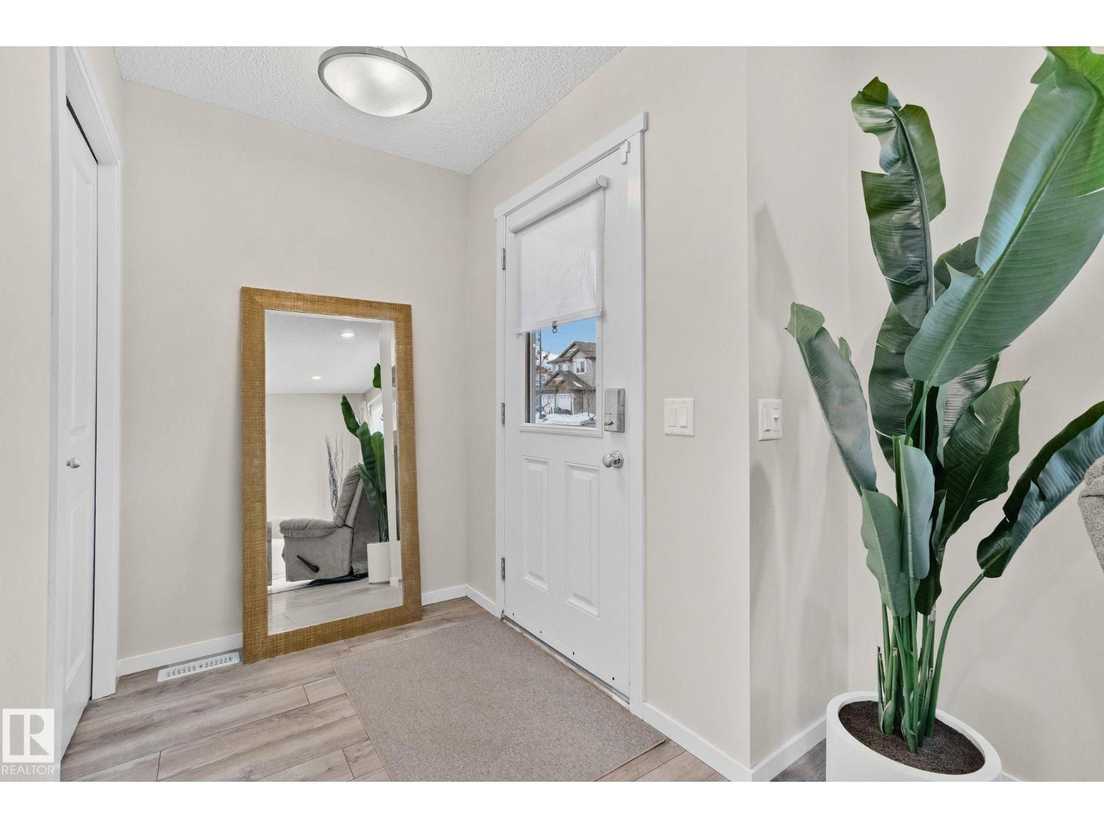 2830 18a Av Nw, Edmonton, Alberta  T6T 0N8 - Photo 5 - E4471239