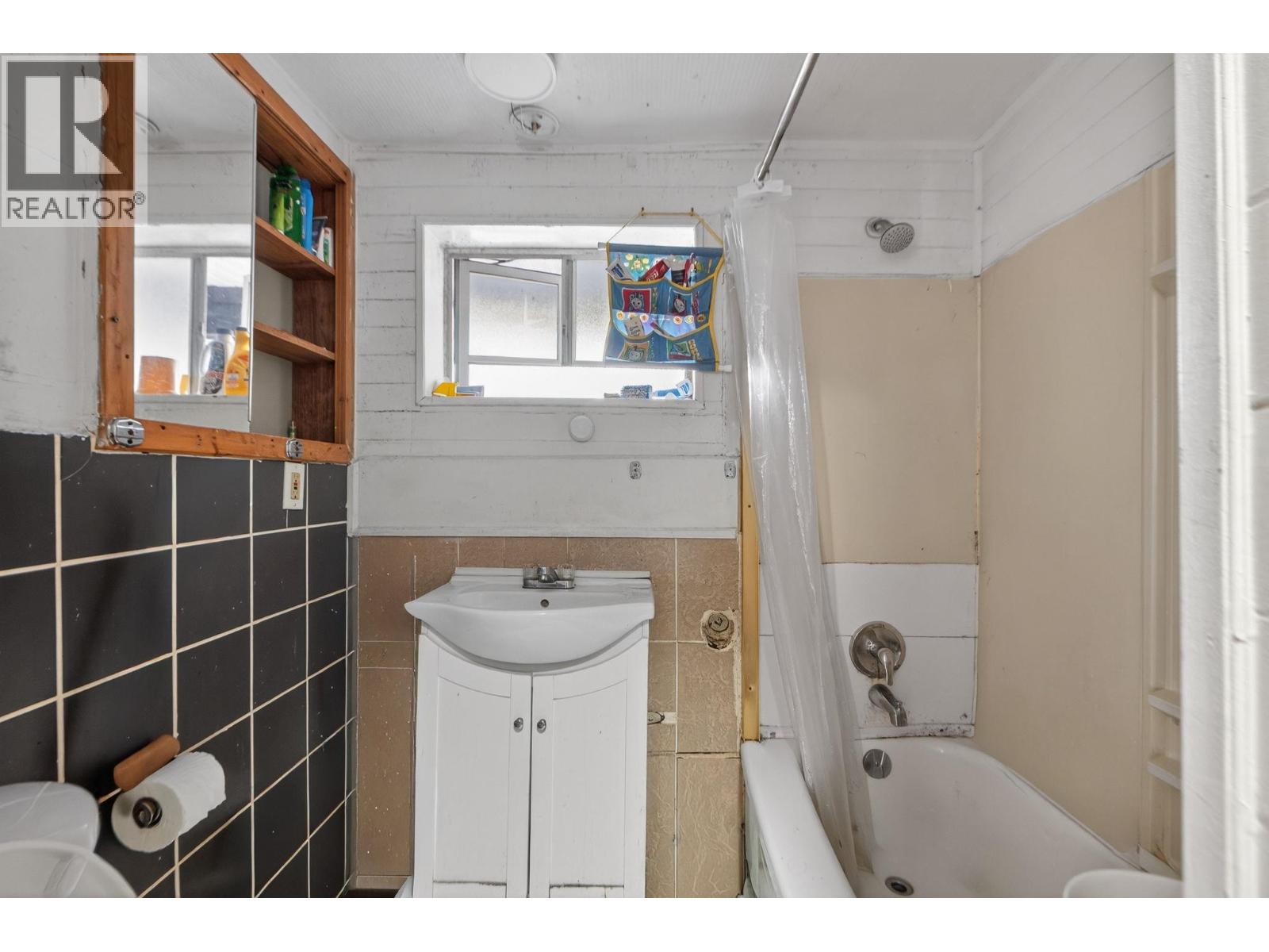 803 Ewen Avenue, New Westminster, British Columbia V3M 5C6 - Photo 20 - R3084146