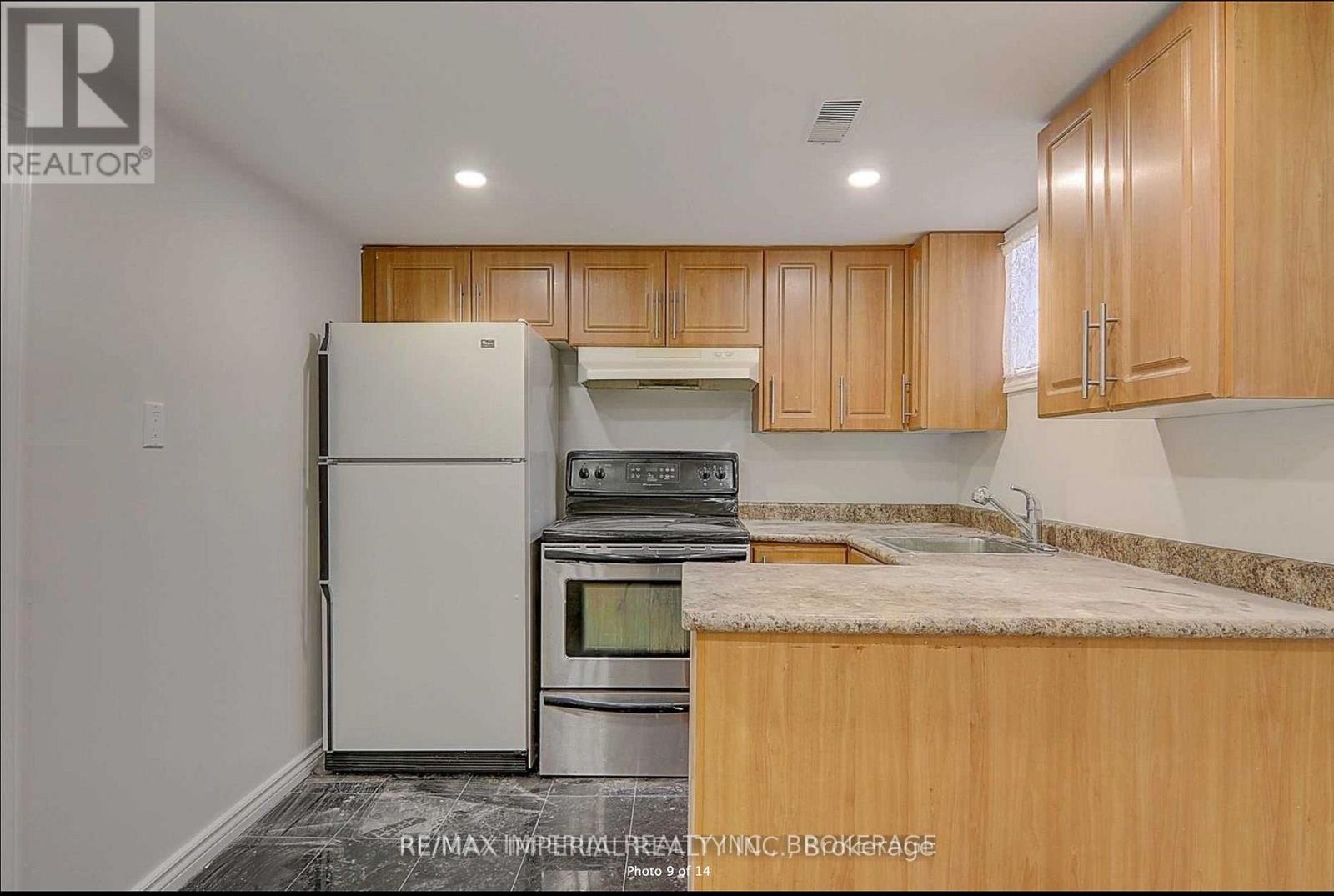 Bsmnt - 297 Ruggles Avenue, Richmond Hill, Ontario  L4C 1Y9 - Photo 4 - N12736910