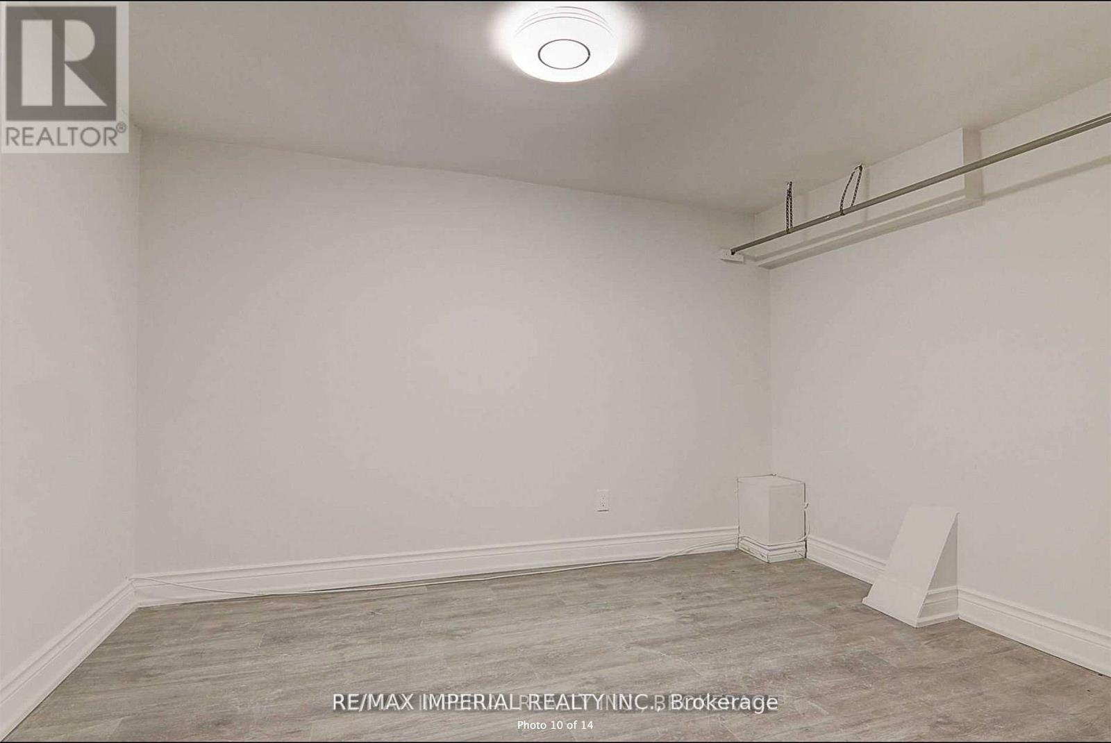 Bsmnt - 297 Ruggles Avenue, Richmond Hill, Ontario  L4C 1Y9 - Photo 9 - N12736910